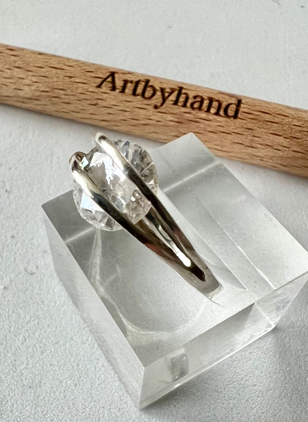 Anelli: Designer Silber Ring 925 mit 9mm schwebendem Zirkonia – Usato da Ruswil venduto da artbyhand 9