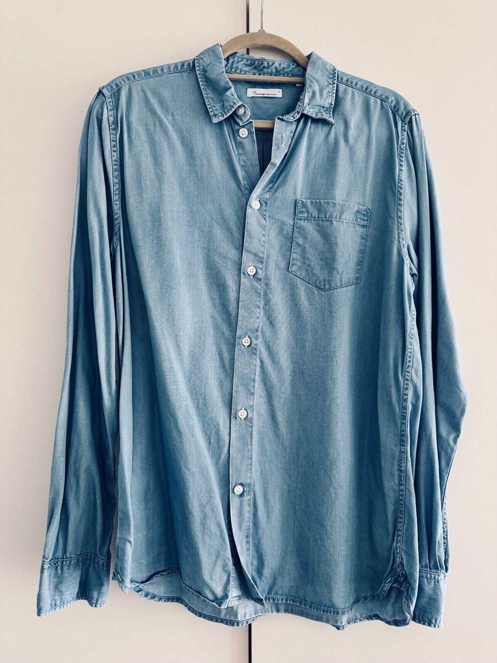 Chemises: KNOWLEDGE COTTON APPAREL Shirt / Hemd Hellblau Gr. M – Neuf (Voir description) à Ennetbaden par DanielCPH