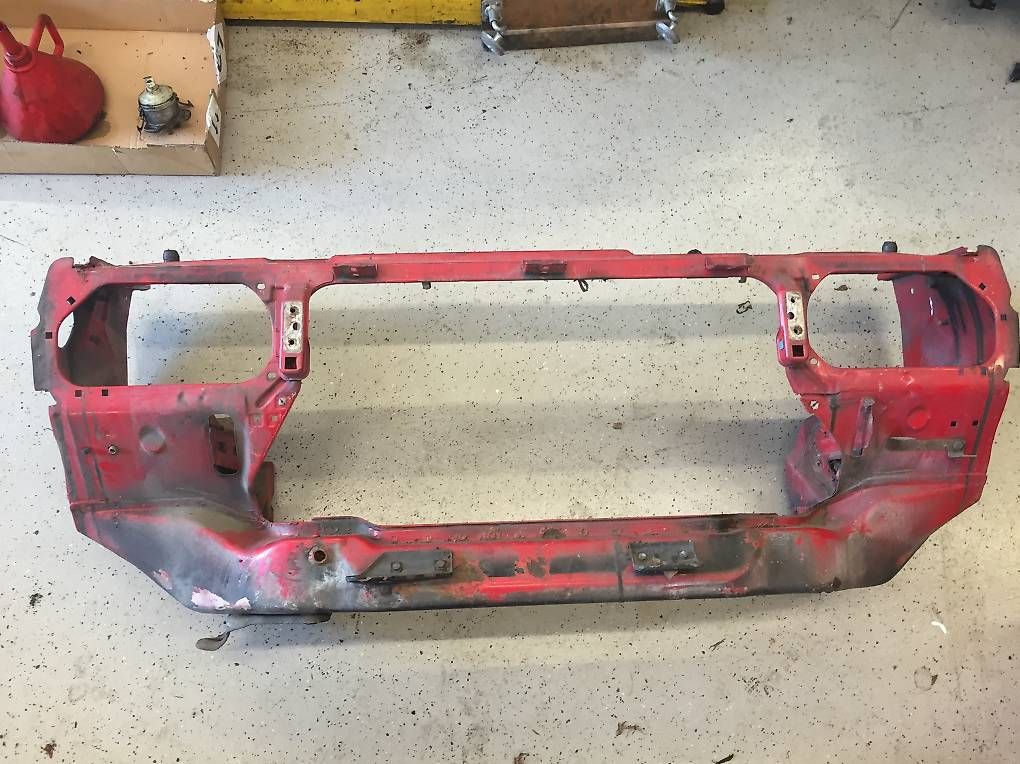 Lancia Tutti pezzi di ricambio auto: Frontblech, Frontmaske Lancia Delta integrale – Usato da Adliswil venduto da Turbocrazy