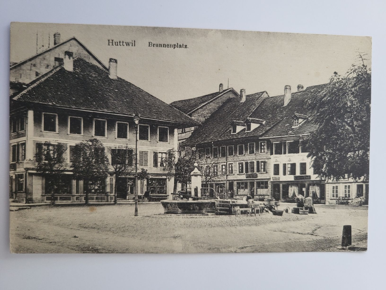 Cartoline postali: Alte Ansichtskarte Huttwil Brunnenplatz, R21 – Usato da nunningen venduto da mic_88k2