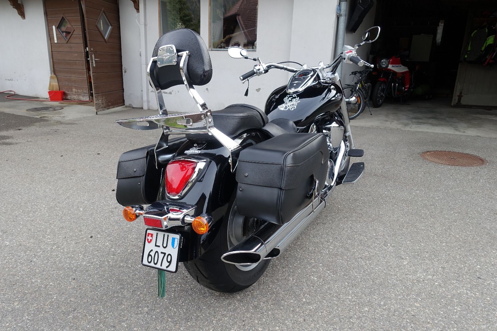 Suzuki Chopper: Suzuki C1800R Intruder – Usato da Marbach LU venduto da simliber 5