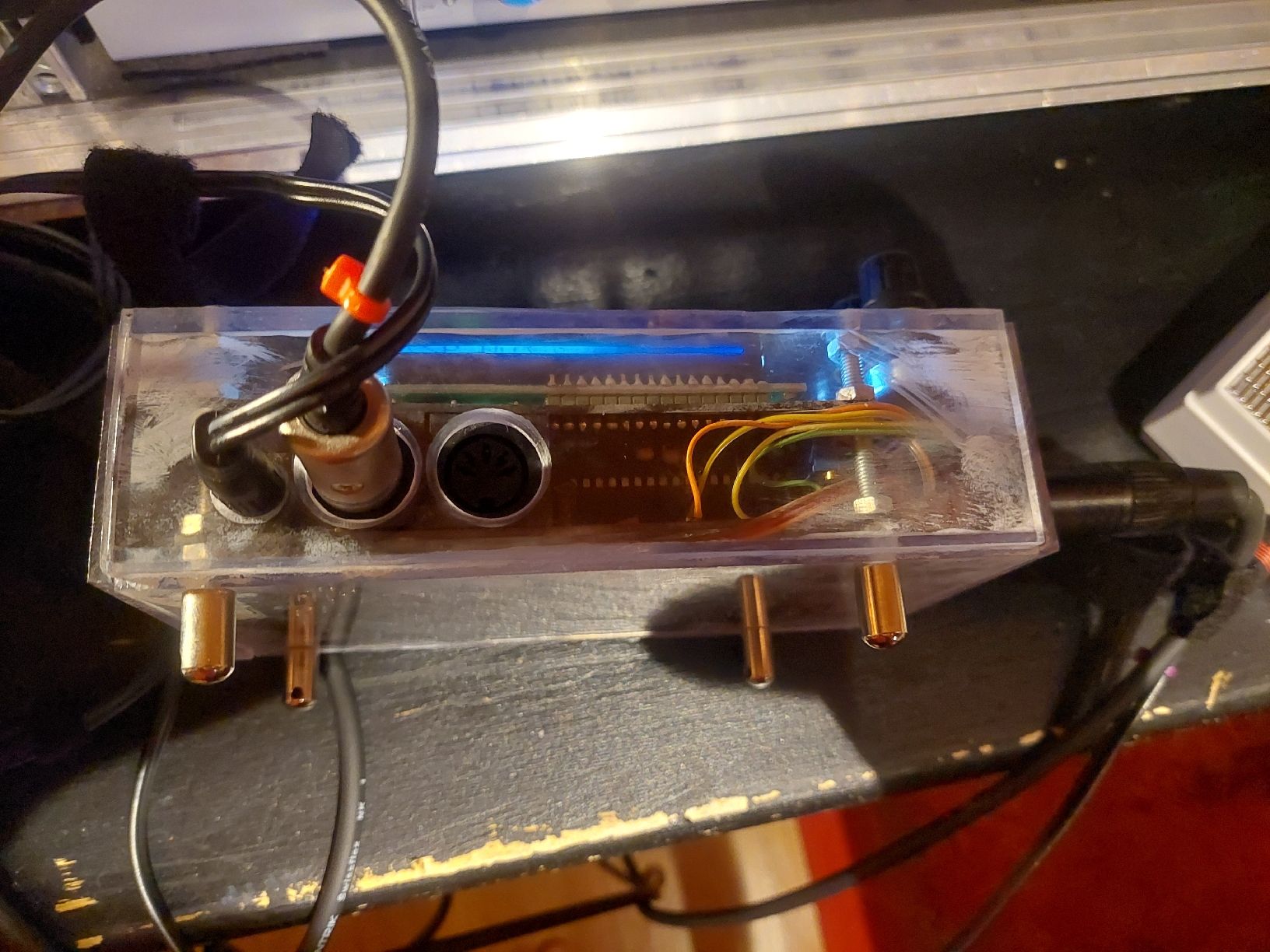 Musikinstrumente: Mutable Instrument Shruti-01 version basic +1x boîtier acryl – Gebraucht aus Courtepin von Organikal 3