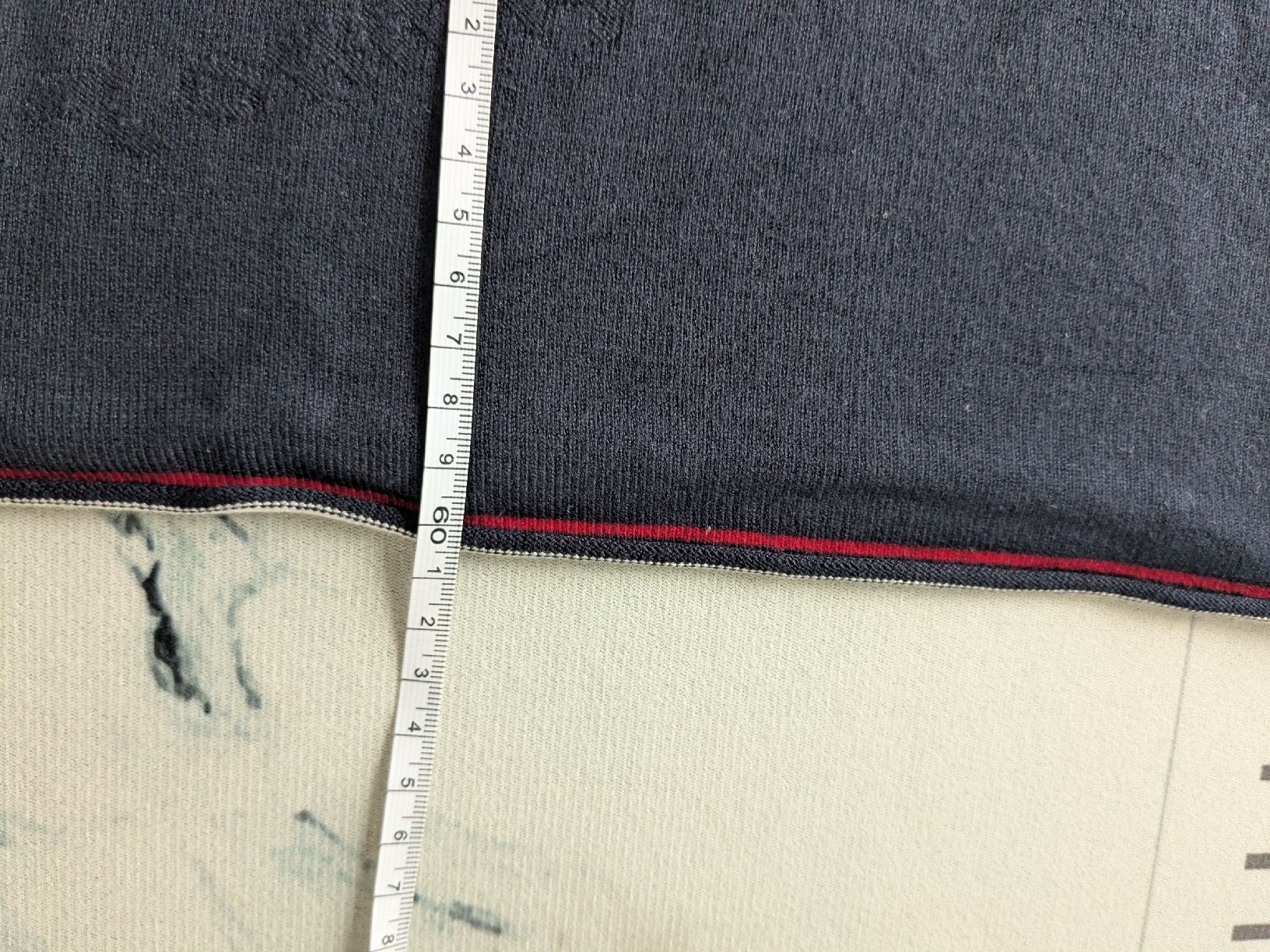 Tommy Hilfiger Maglioni & Felpe: Damen Pullover Tommy Hilfiger  V-Ausschnitt M – Usato da Rorschach venduto da olg_5qq2 3