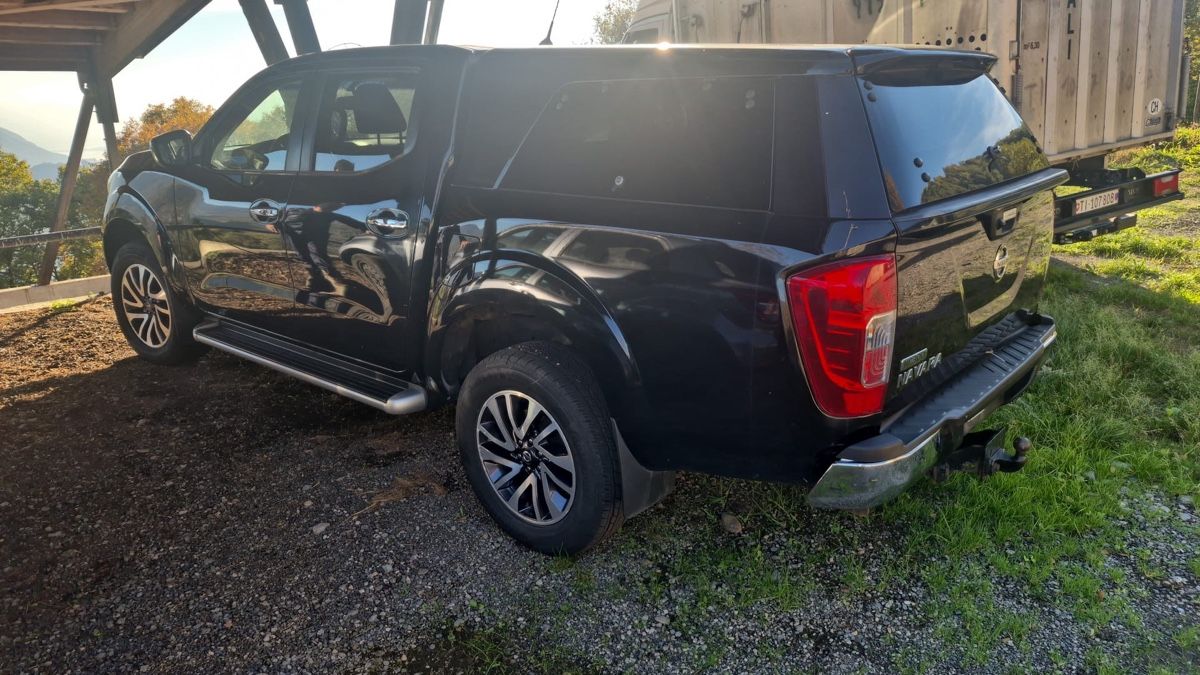 Nissan Autos: Nissan navara – Gebraucht aus Olivone von Elia_97 1