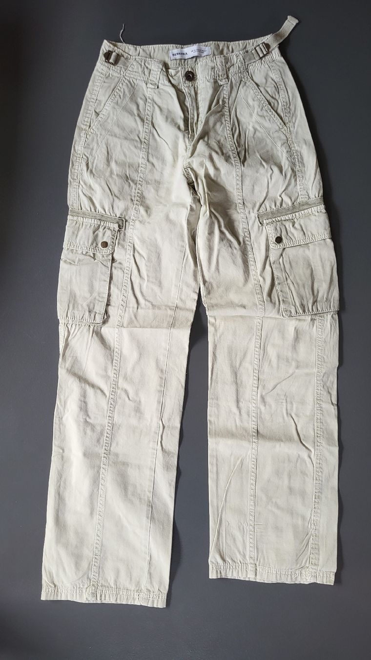 Bershka Pantaloni: sommerhose bershka 34 – Usato da Zürich venduto da Sibetti