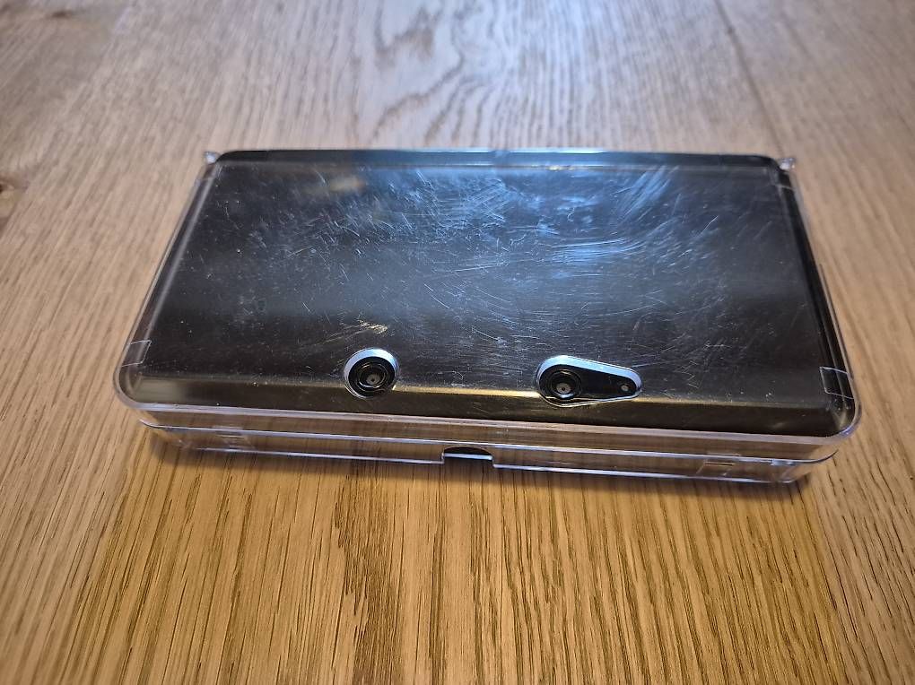 Console: Nintendo 3DS, schwarz – Usato da Humlikon venduto da xen_p28s 1