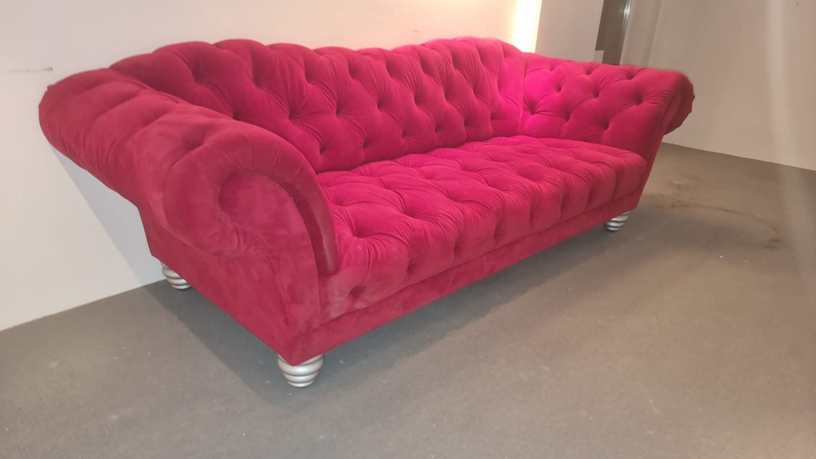 Chesterfield Divani: Chesterfield Sofa in Samt-optik – Usato da Hinwil venduto da anna_pkw2 1