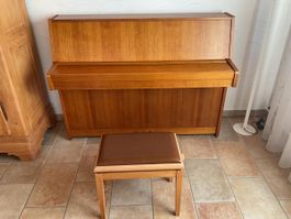 Klavier Yamaha P112N mit Hocker braun guter Zustand