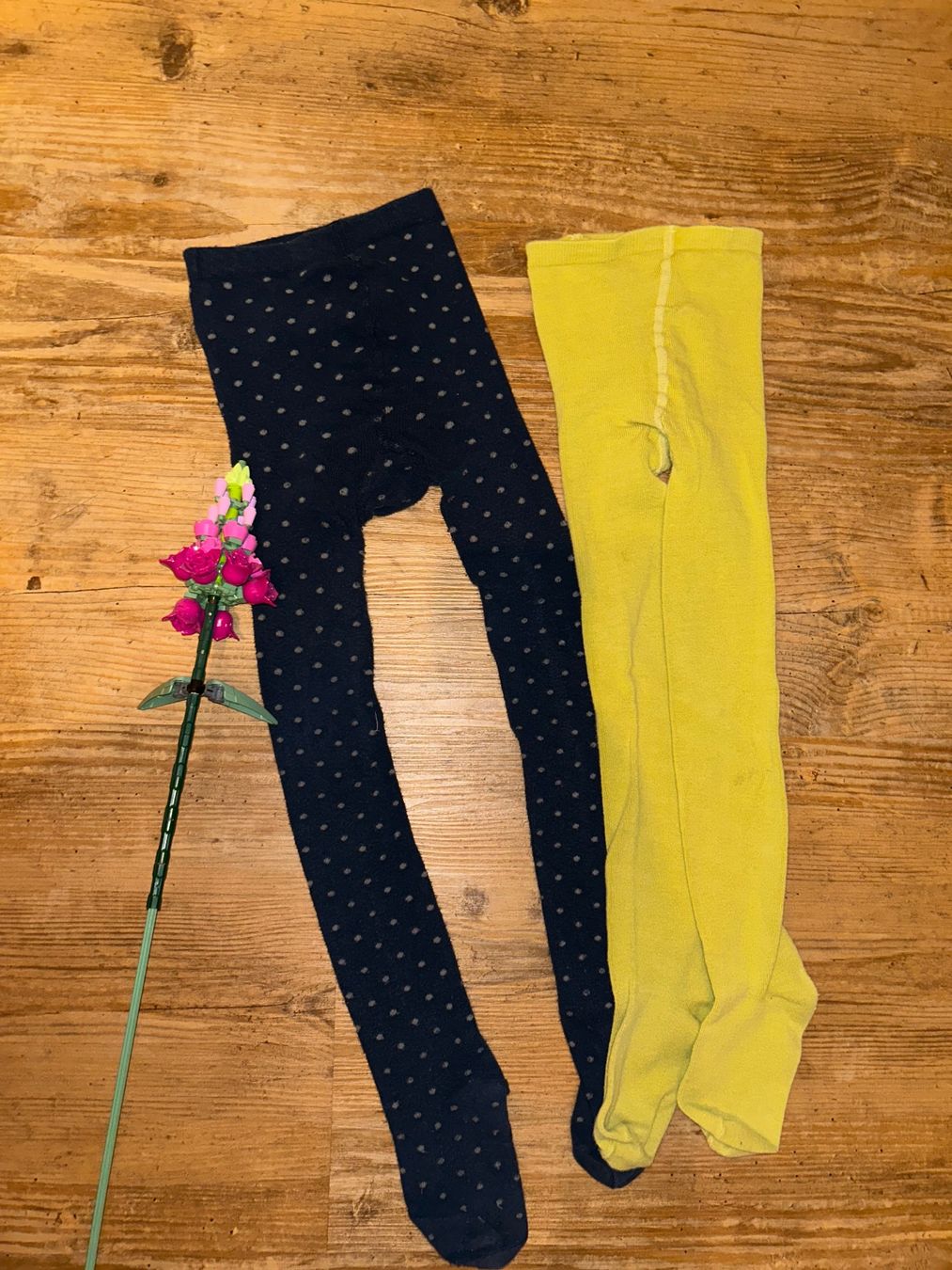 Collants: 2 Strumpfhose 104/110 – D'occasion à Safenwil par 2hand_aber_wertvoll