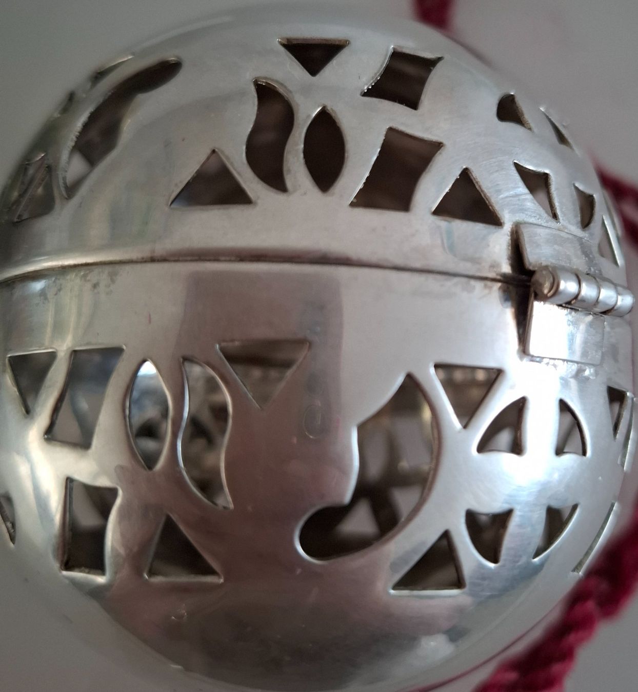 Lampade: Duftkugel , Kirche 18tes Jahrhundert, silber – Usato da Zürich venduto da Loubol 1
