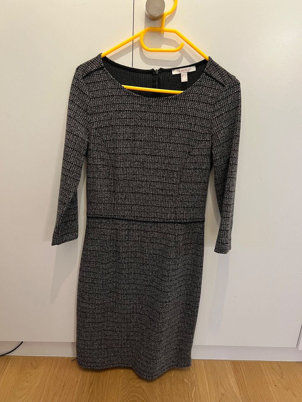 Esprit Kleider: Esprit Kleid, Gr. M – Gebraucht aus Zollikon von Jekled