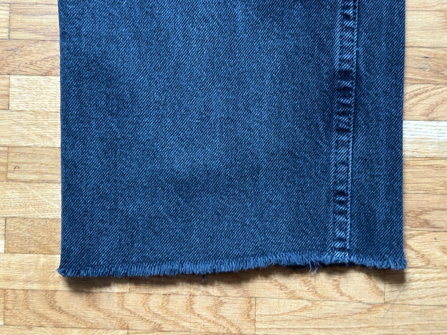 Zara Jeans: Zara grey jeans frayed hem size 36 button missing – Difettoso da Lausanne venduto da brixton 4