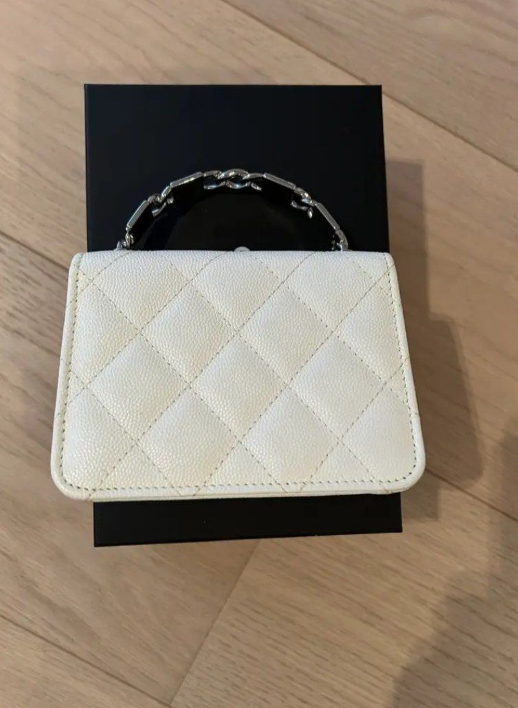 Chanel Borse da donna: Chanel Mini Handtasche Weiss Silber Neuwertig – Usato da Zürich venduto da jia_57tp 1