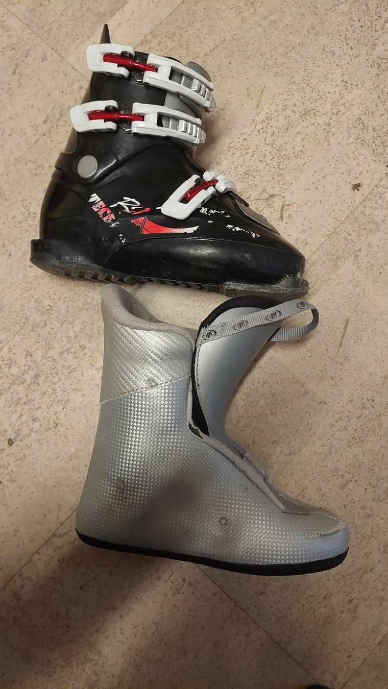 Scarpe per ragazzi: Kinderskischuhe Grösse 35/36 – Usato da Hasle LU venduto da tritoem 1