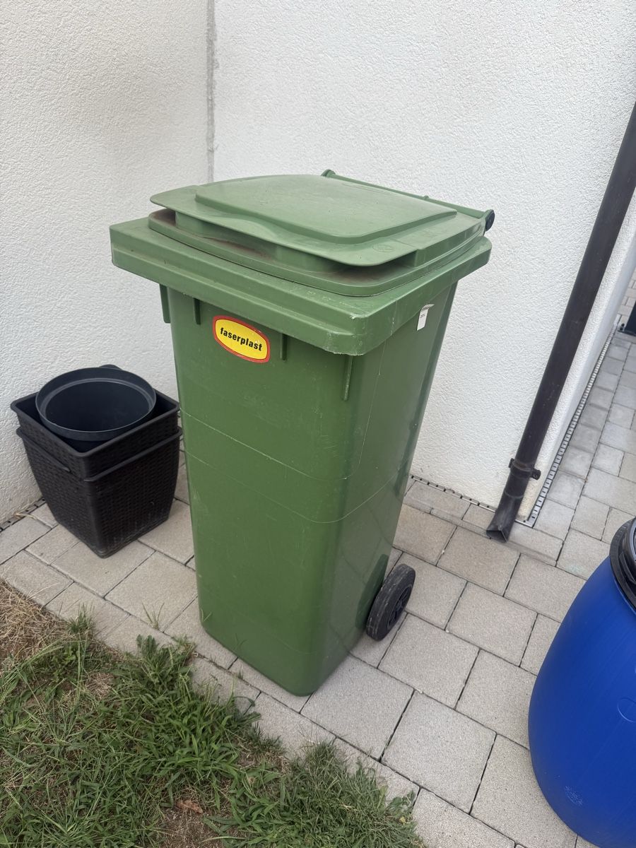 Korpus: Container 140L – Gebraucht aus Mellingen von To1998