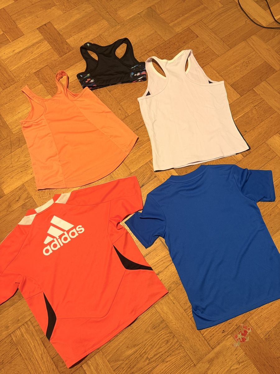 Camicette, T-shirt & Top: Paket Sport t.Shirts 128-140 – Usato da Amlikon-Bissegg venduto da Rose_Rose 2