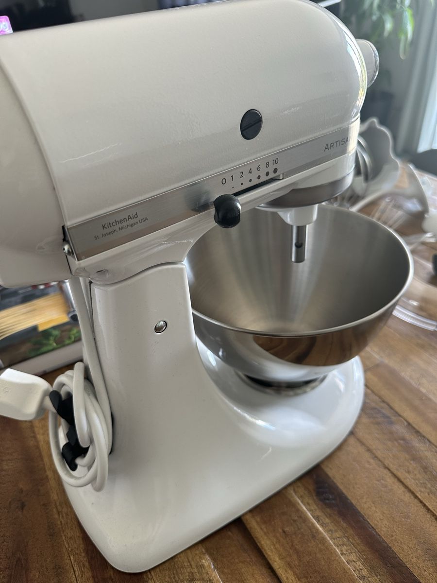 Kitchenaid Elettrodomestici da cucina: KitchenAid Artisan mit viel Zubehör – Usato da Kräiligen venduto da SITARO 6