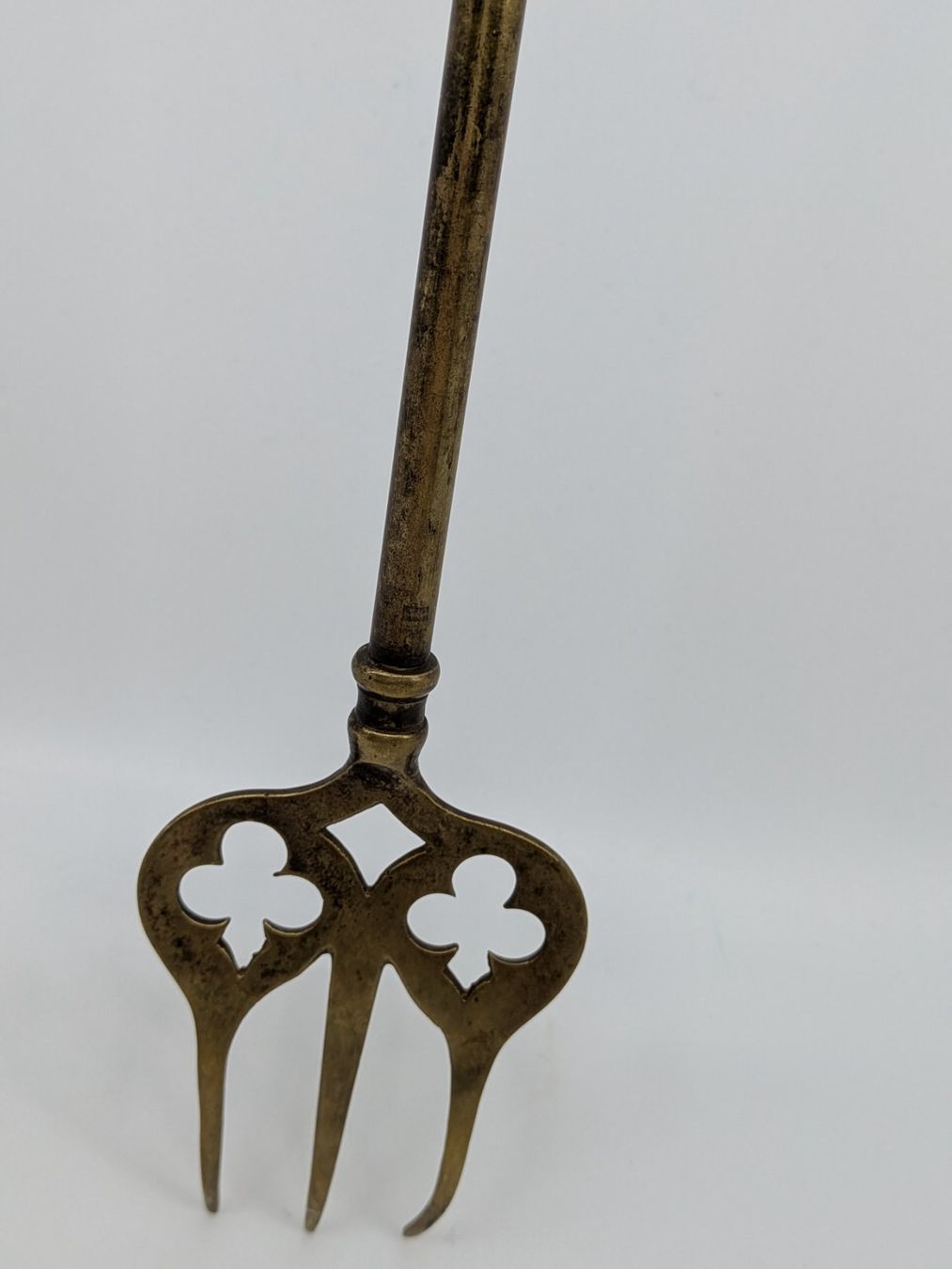 Statuette: Alte Toast Gabel mit Kewpie Figur – Usato da Emmen venduto da magelan 6