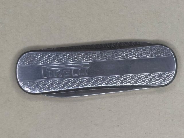 Victorinox Coltelli tascabile: PIRELLI  Werbemesser, klein – Usato da Magden venduto da Hornet2 5