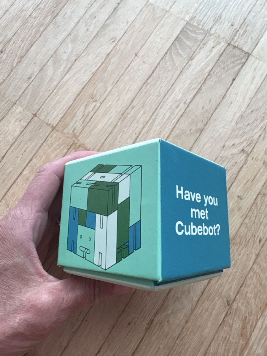 Jouets: Cubebot puzzle toy by Areaware new condition – Neuf (Voir description) à Nyon par Iamher 3