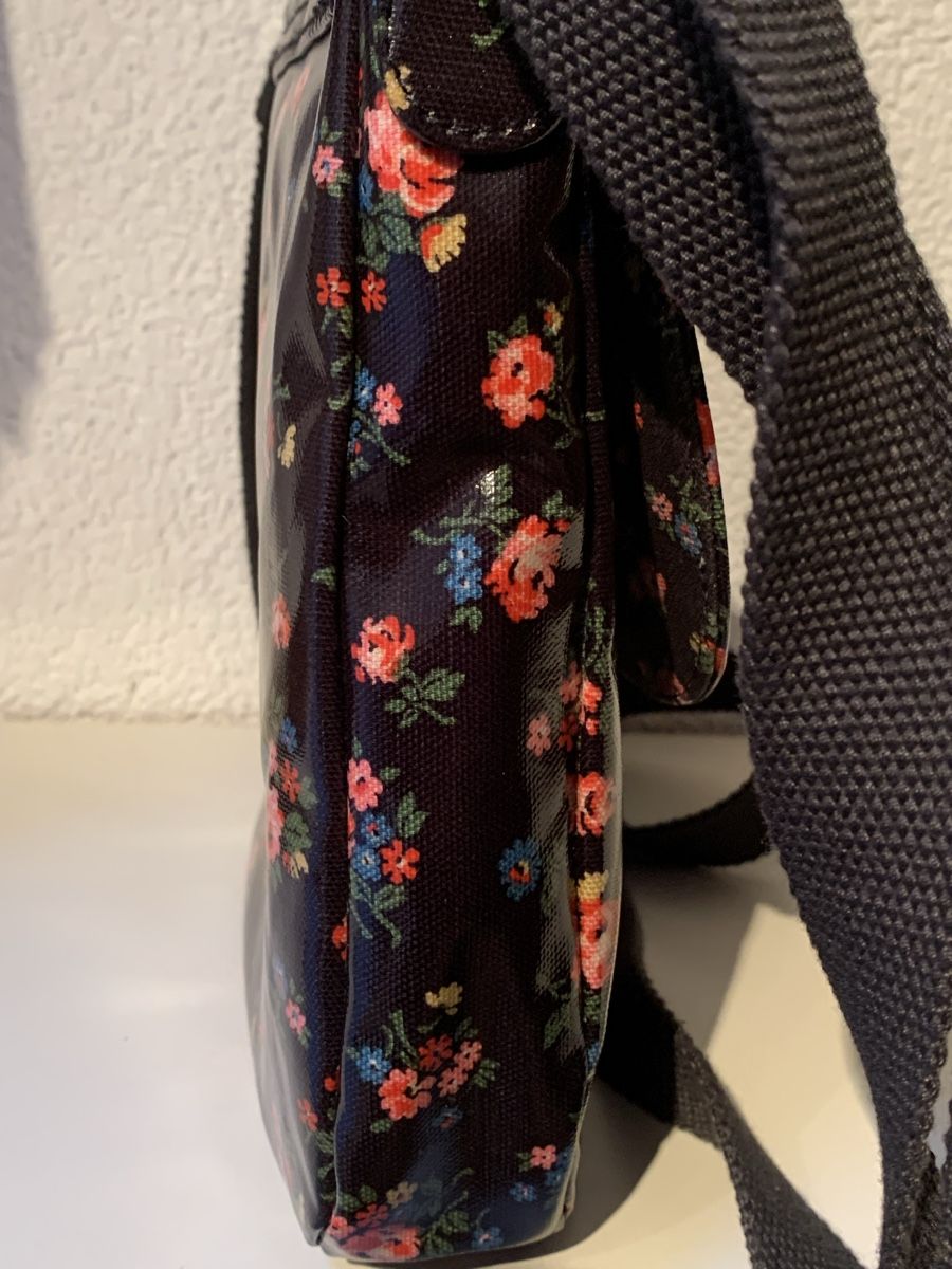 Tulip Borse da donna: Cath Kidston Umhängetasche schwarz mit Blumen – Usato da Nunningen venduto da silvermoon68 2