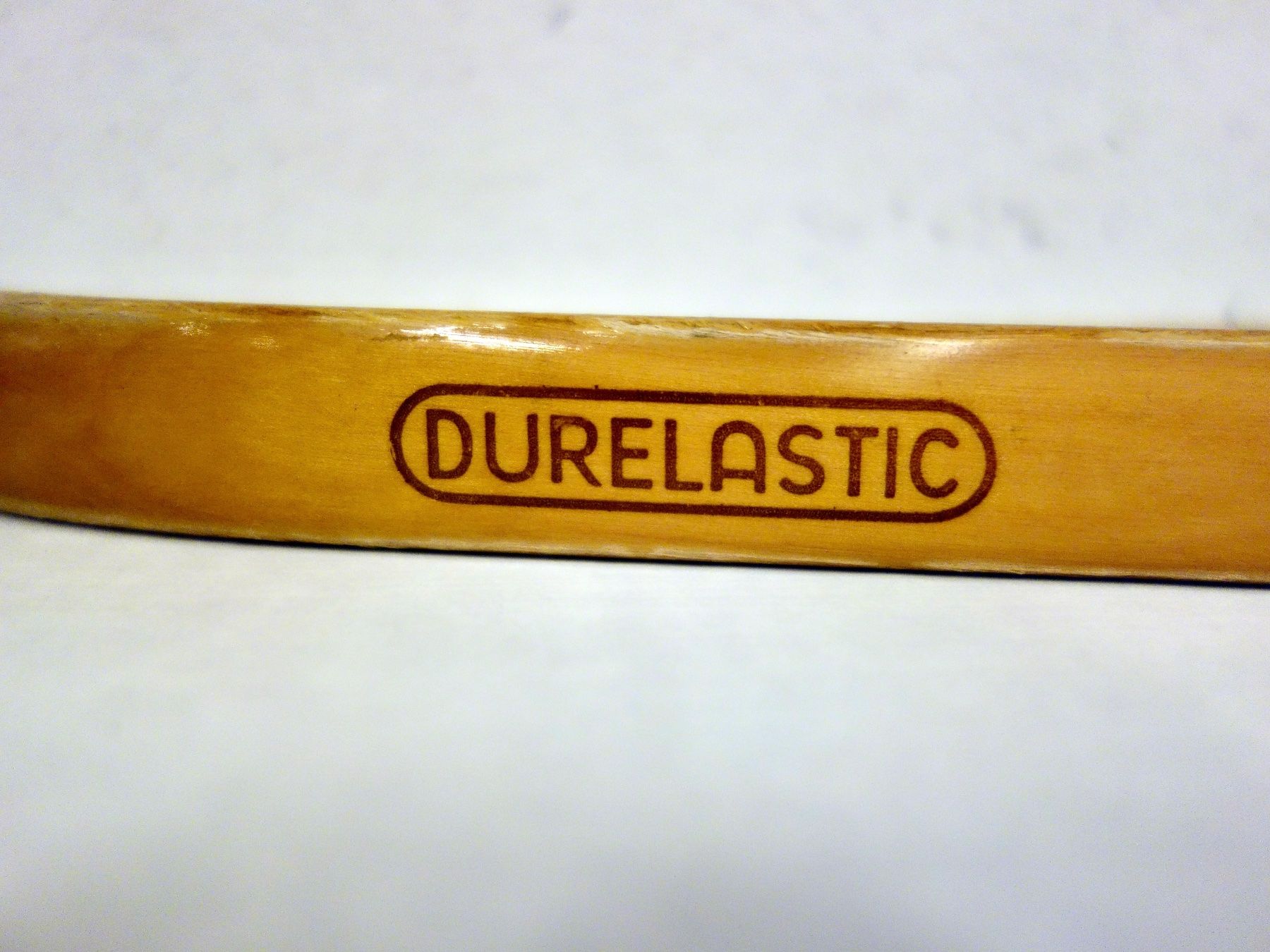 Appendiabiti: Vintage Kleiderbügel Holz DURELASTIC – Usato da Kerzers venduto da zimmergruen 2