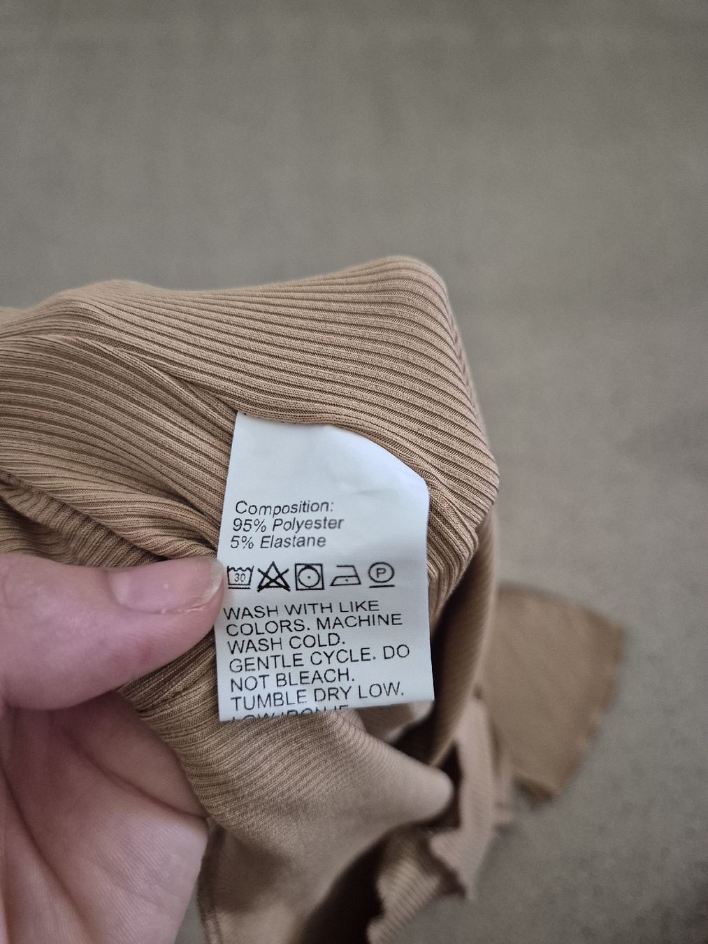 Tops: Ockerfarbenes Oberteil – D'occasion à Schlieren par nat_76vd 3