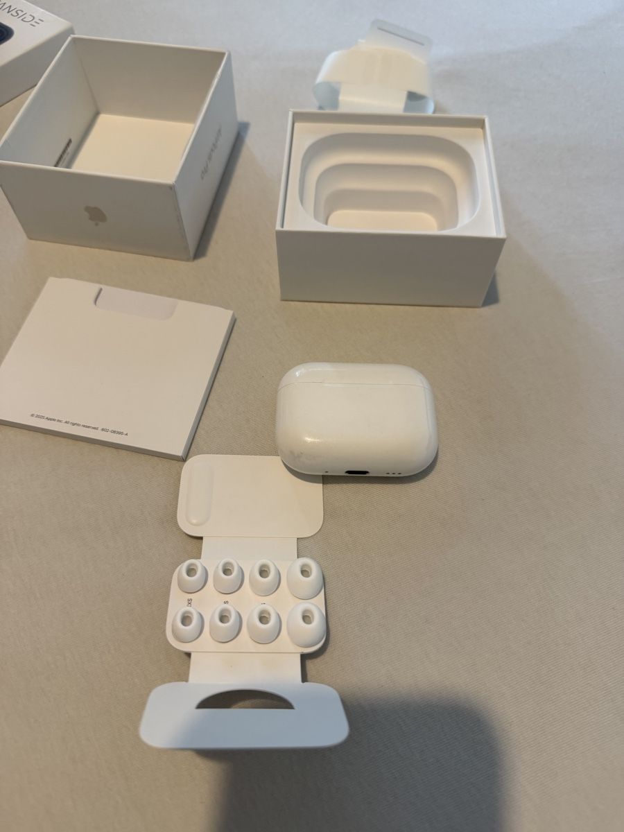 Apple Kopfhörer: Airpods Pro 3 Apple – Gebraucht aus Bernex von pre_hbr2 2