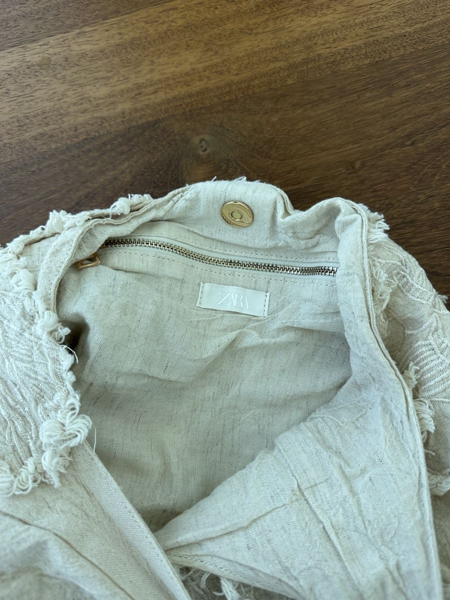 Zara Borse da donna: Zara flower embroidered shoulder bag – Usato da St. Niklausen LU venduto da lau_259n 4