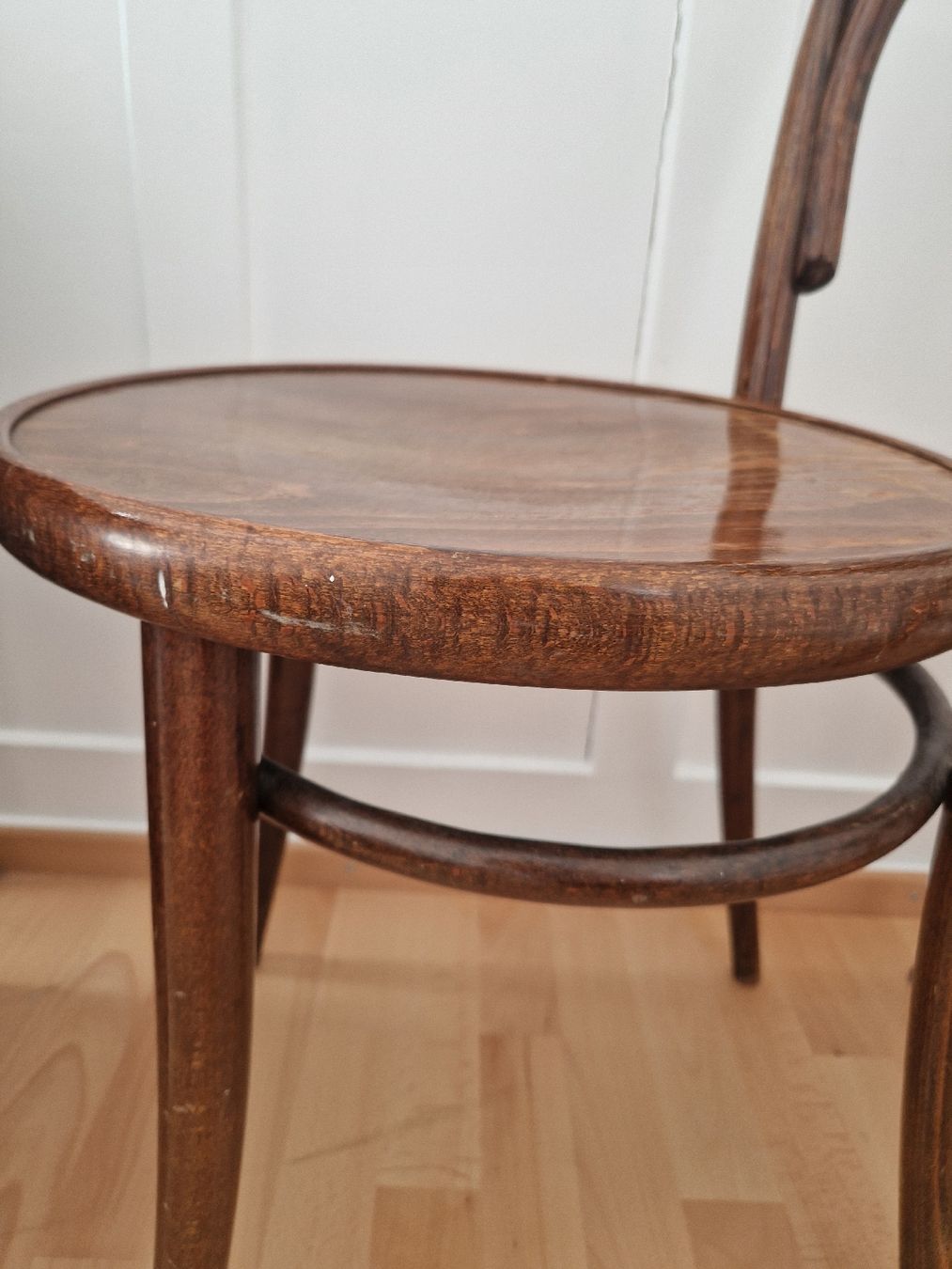 Thonet Stühle: 2 Thonet Stühle – Gebraucht aus St. Gallen von Sayuri 3