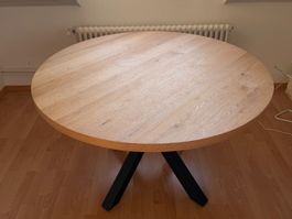 Runder Esstisch aus Eichenholz, Top Zustand