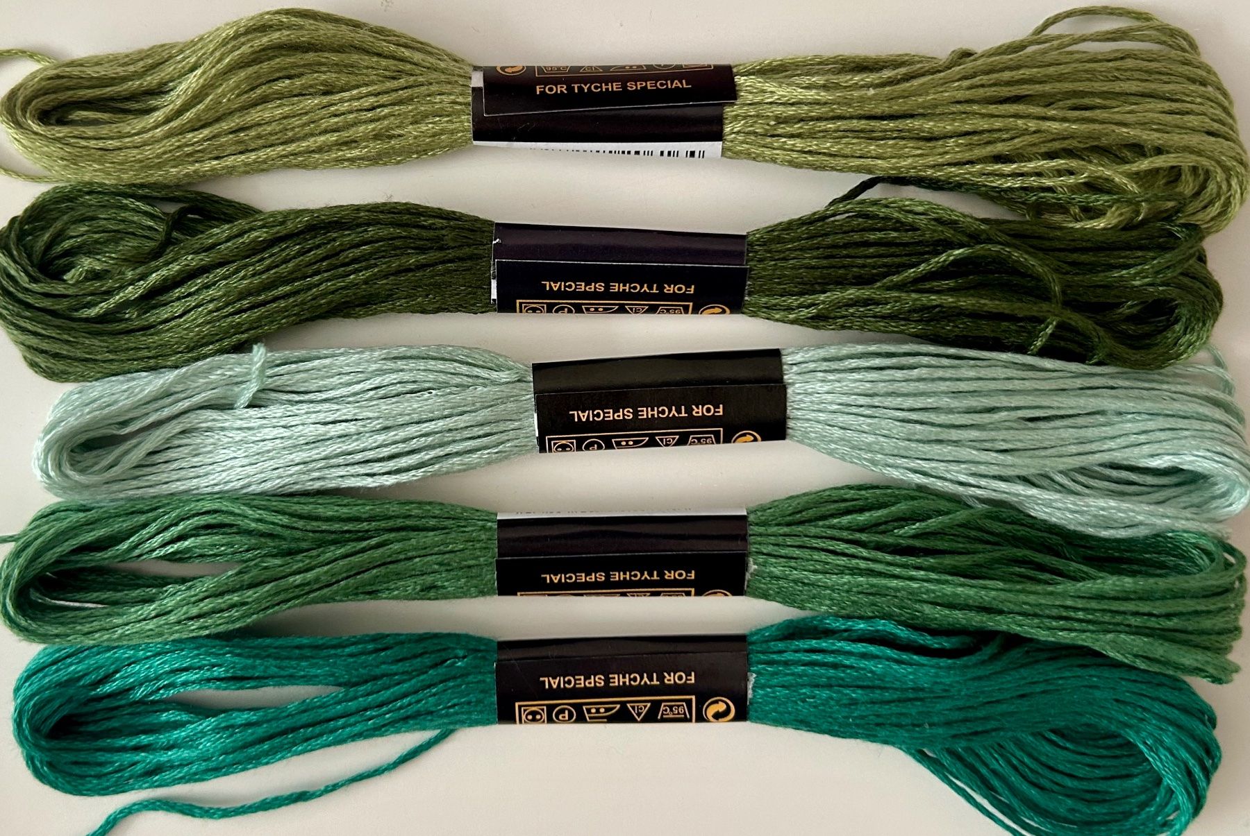 Cordicelle & Fili: 5x Stickgarn neu – Nuovo e nell'imballaggio originale da Geneve venduto da vane267