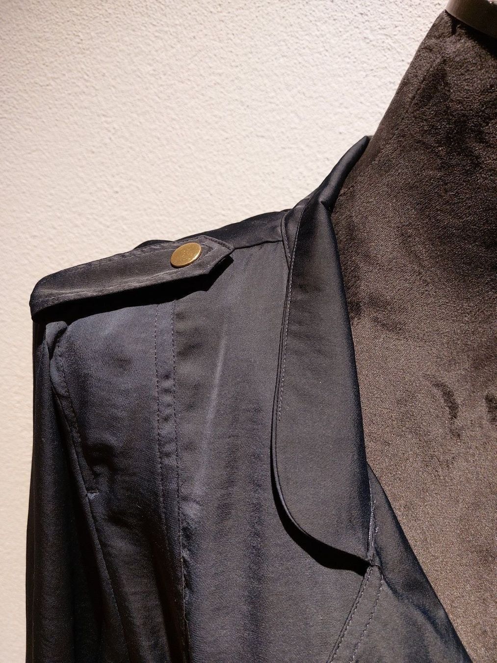 Giacche: Leichte Jacke Bluse mit Reissverschluss – Usato da Oberlunkhofen venduto da dreihaselnuesse 2