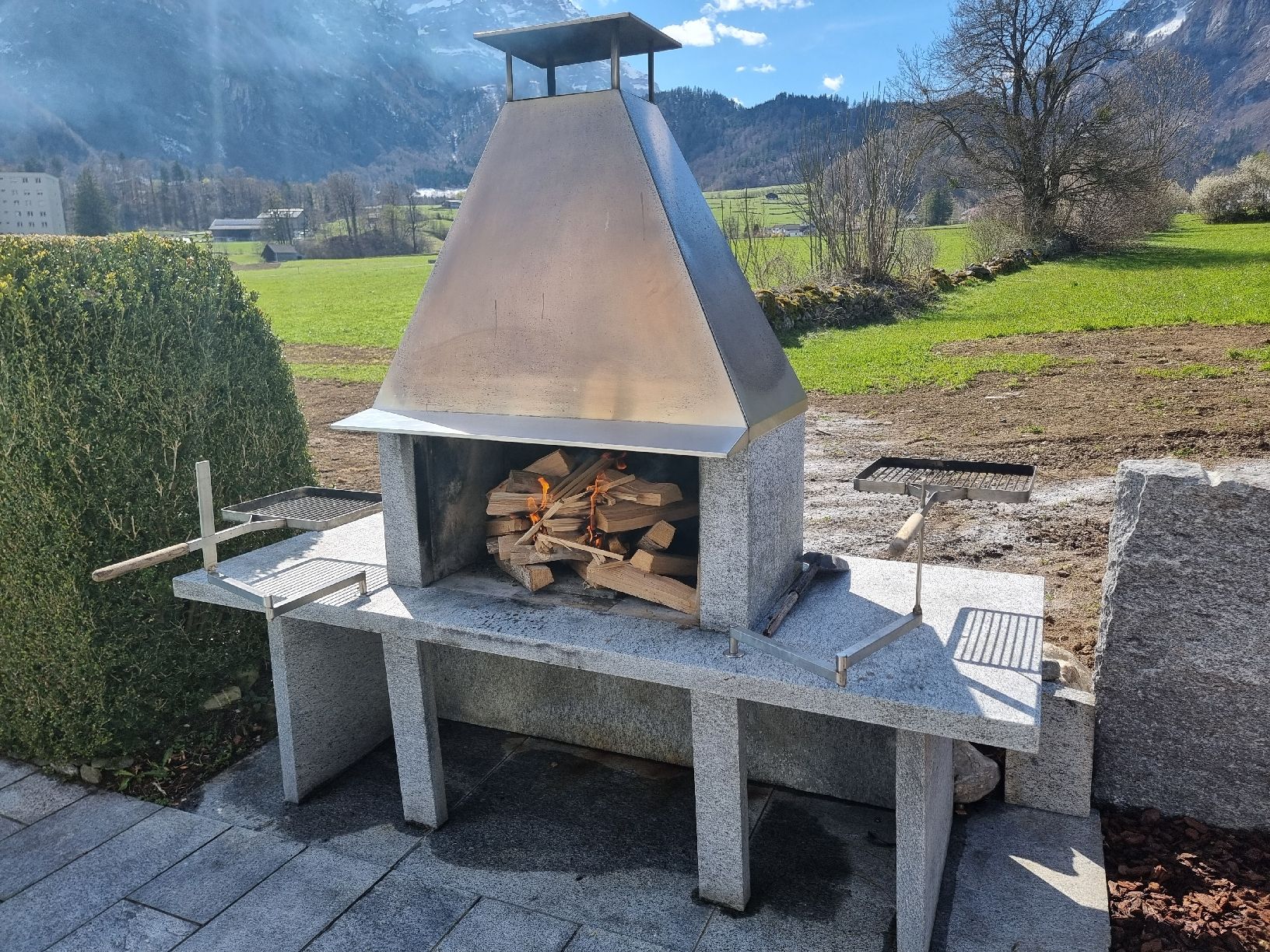 Grils: Garten Cheminée Granit XXL – D'occasion à Glarus par adler112 9