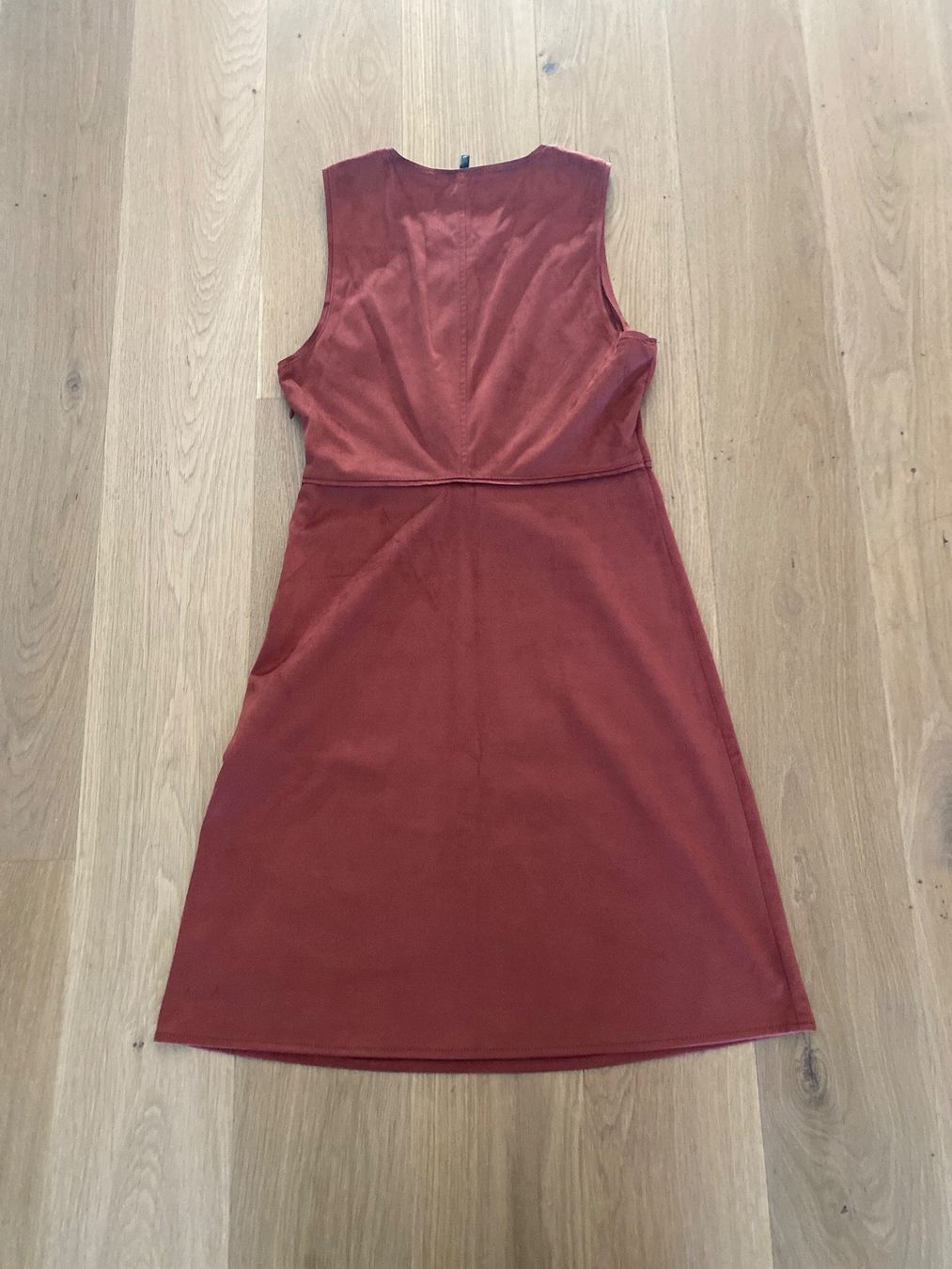 Only Vestiti: Kleid kurz Rostrot – Usato da Bolligen venduto da Noeggeli10 1