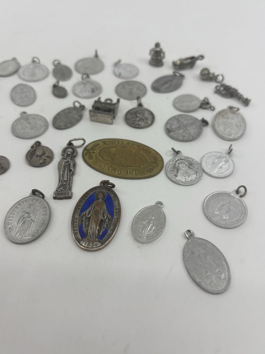 Rimorchi: Religiöse Anhänger Sammlung – Usato da Herisau venduto da Seyashop1 2