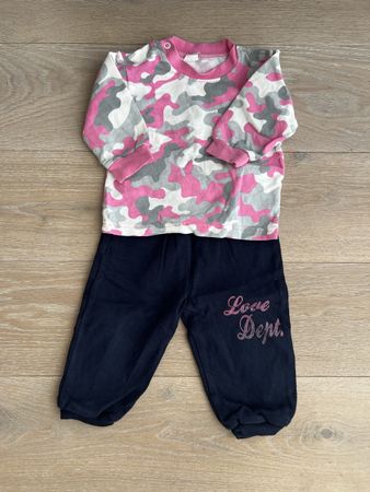 Baby Kids Two-Piece Set (Size 80) - EUC - Pink Camo