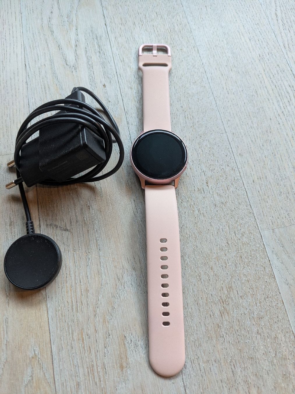 Samsung Smartwatch: Samsung Galaxy Watch Active 2 mit Rose Armband – Usato da Kirchlindach venduto da Chantalone