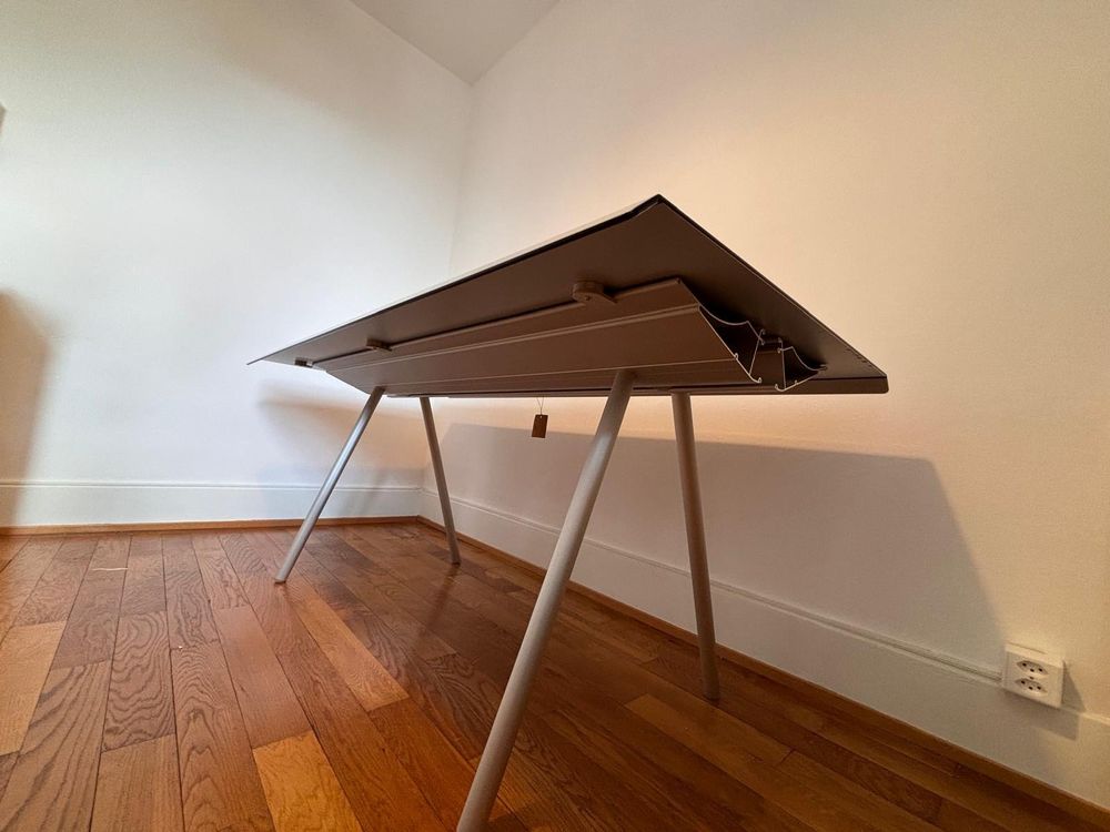 Wogg Tische: Table studio aluminium design vintage – Gebraucht aus Vevey von calvin_h 1