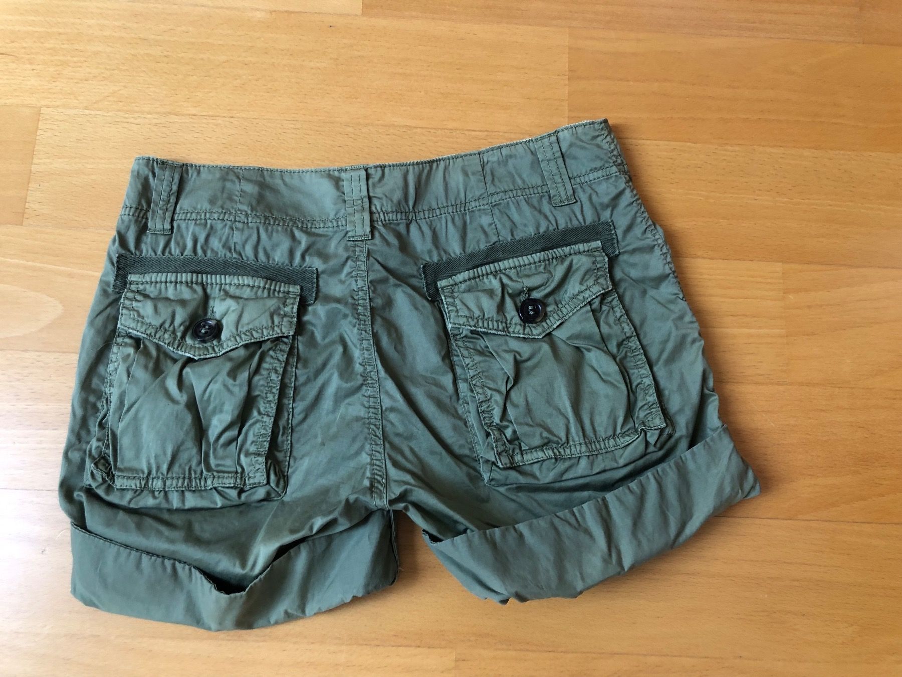 Pantaloni: Marke SET Kurze Hose, Flasche-grün Farbe – Usato da Buchs-ZH venduto da Birikina 2