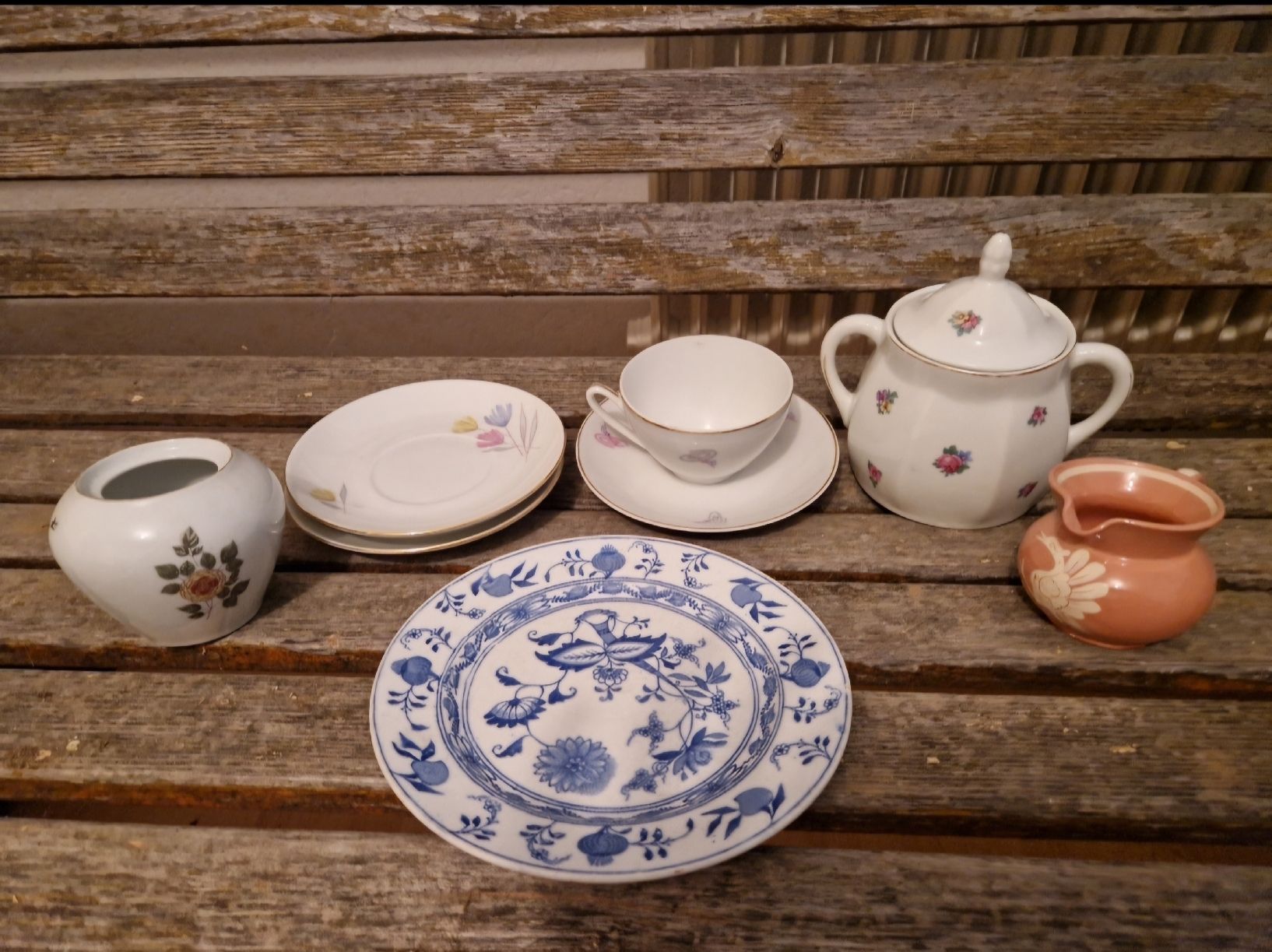 Set di piatti: Set de vaiselle ancienne – Usato da Ecublens FR venduto da isa_6lfp