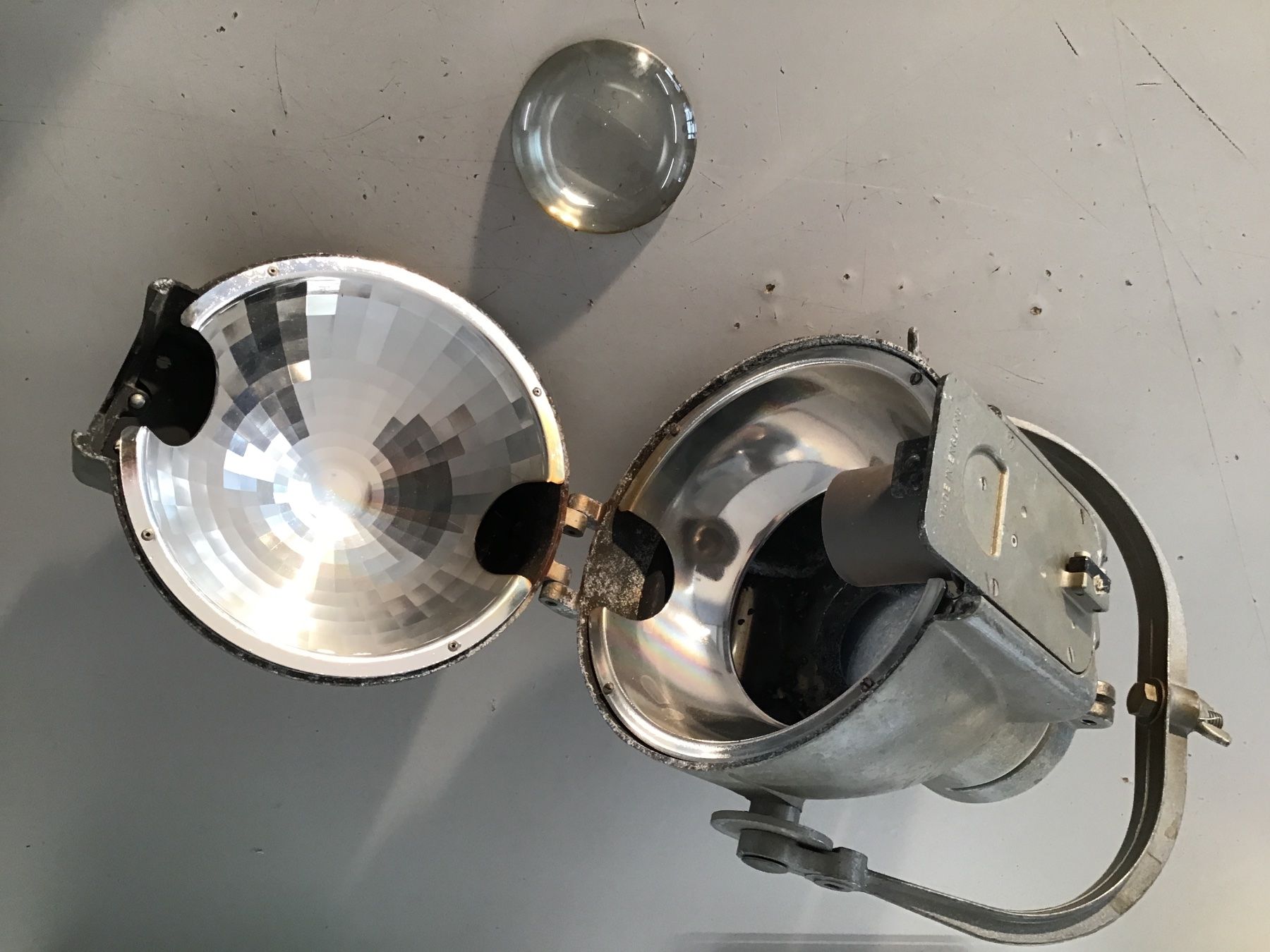 Lustres & lampes de plafonds: Strahler Strand Electric Vintage gebraucht – D'occasion à Dübendorf par sdbu-frappant 5