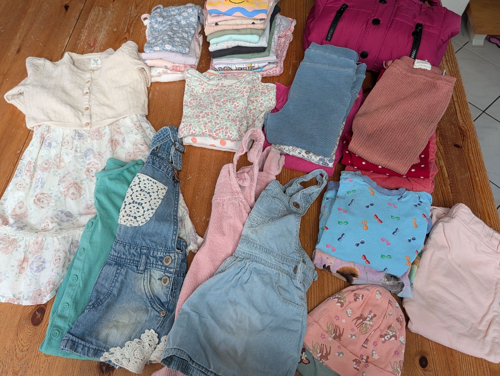 Lotti & Set di vestiti: Kleiderpaket Mädchen Gr. 98/104 – Usato da Bauma venduto da jas_tws9