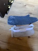 Duschschutz für einen Armgips und Armschlinge