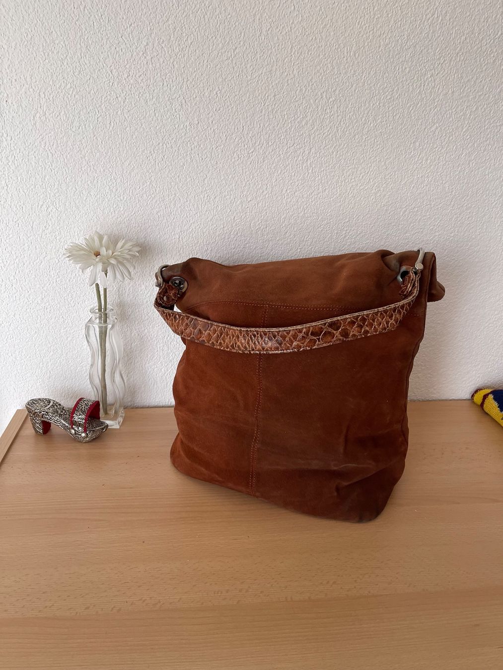 Coccinelle Borse da donna: CAPRISE Tasche /NP200CHF Wildleder Braun – Usato da Kölliken venduto da Prscoo 2