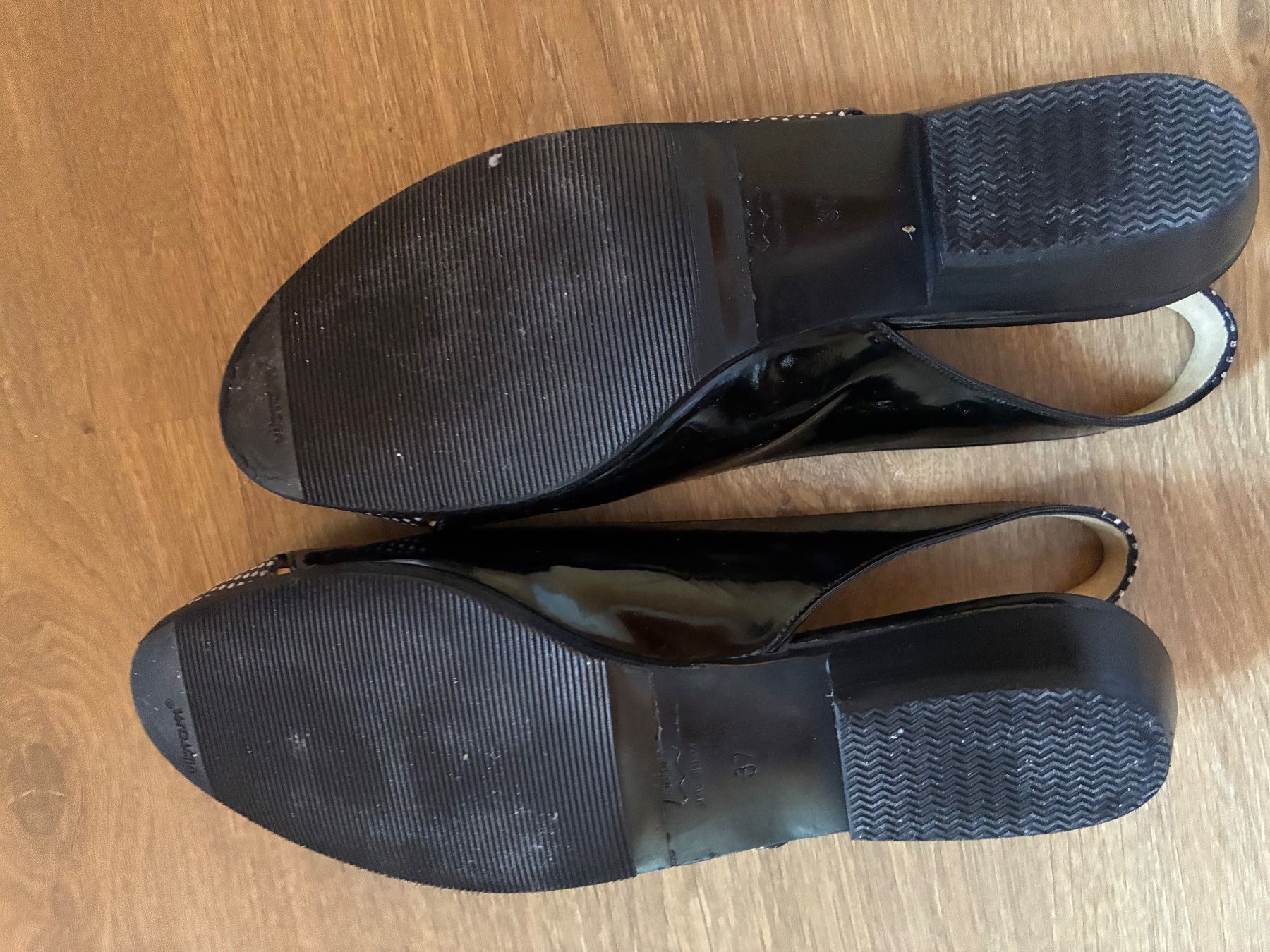 Bally Chaussures femmes: Escarpins Bally 37 – D'occasion à Lausanne par MademoiselleZuzu 1