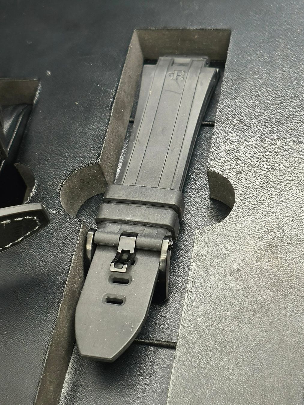 Perrelet Uhren: Perrelet – Neu und originalverpackt aus La Chaux-de-Fonds von curtitswisswatches 8