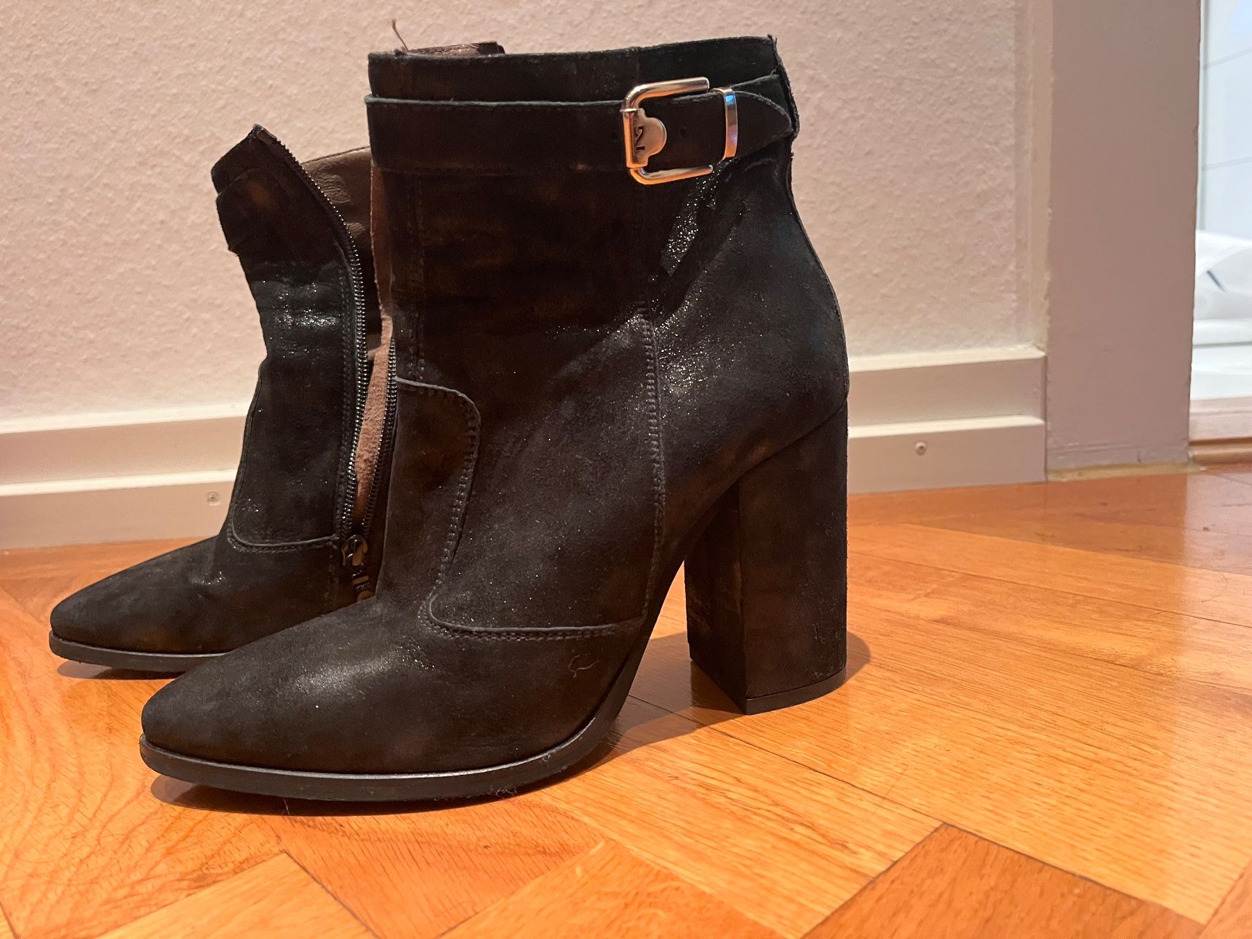 Scarpe da donna: Stiefeletten Nero Gisrdini Gr. 38 – Usato da Zürich venduto da Ksenia_RBR 1