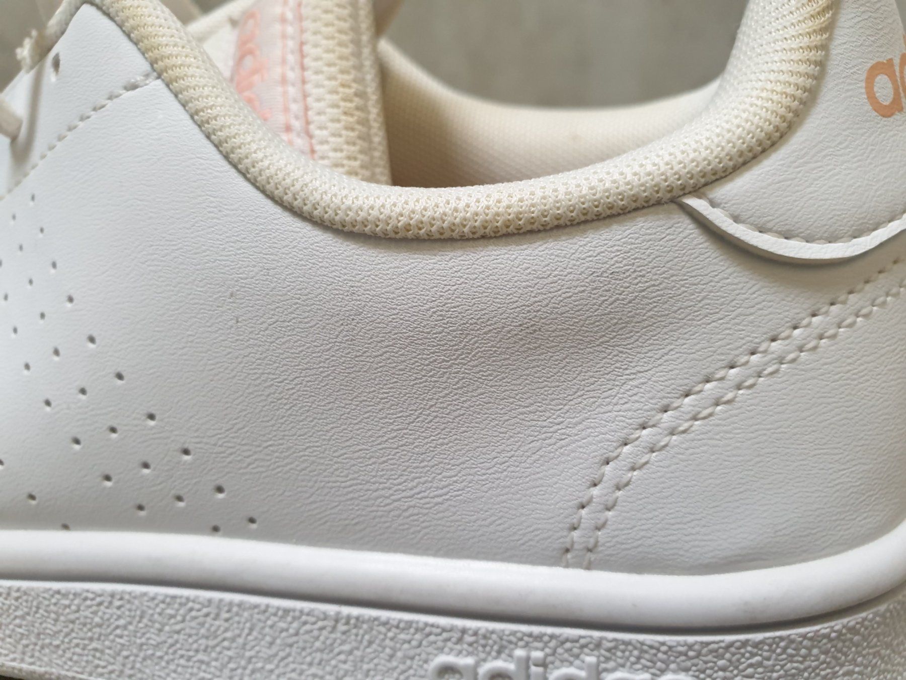 Adidas Scarpe da donna: Baskets Adidas Advantage Base 2.0, blanc, taille 39 1/3 – Usato da Fribourg venduto da fripons 7