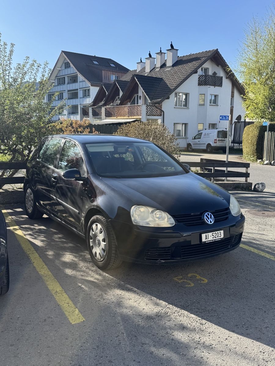 VW Automobili: Golf 5 1.6 FSI – Usato da Appenzell venduto da res_95f6 1